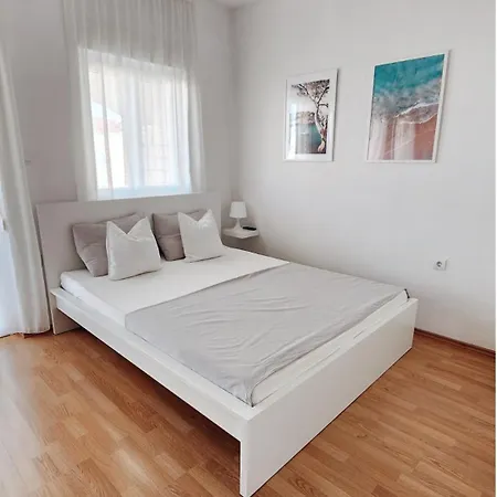 Sarcevic Apartament *